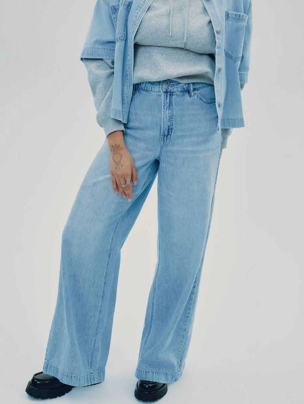 Reitmans Light Blue Wide Leg Jeans Size 33 Size 16